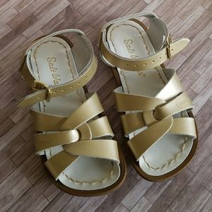 Saltwater sandal
